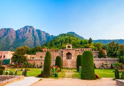 Luxury Srinagar Tour